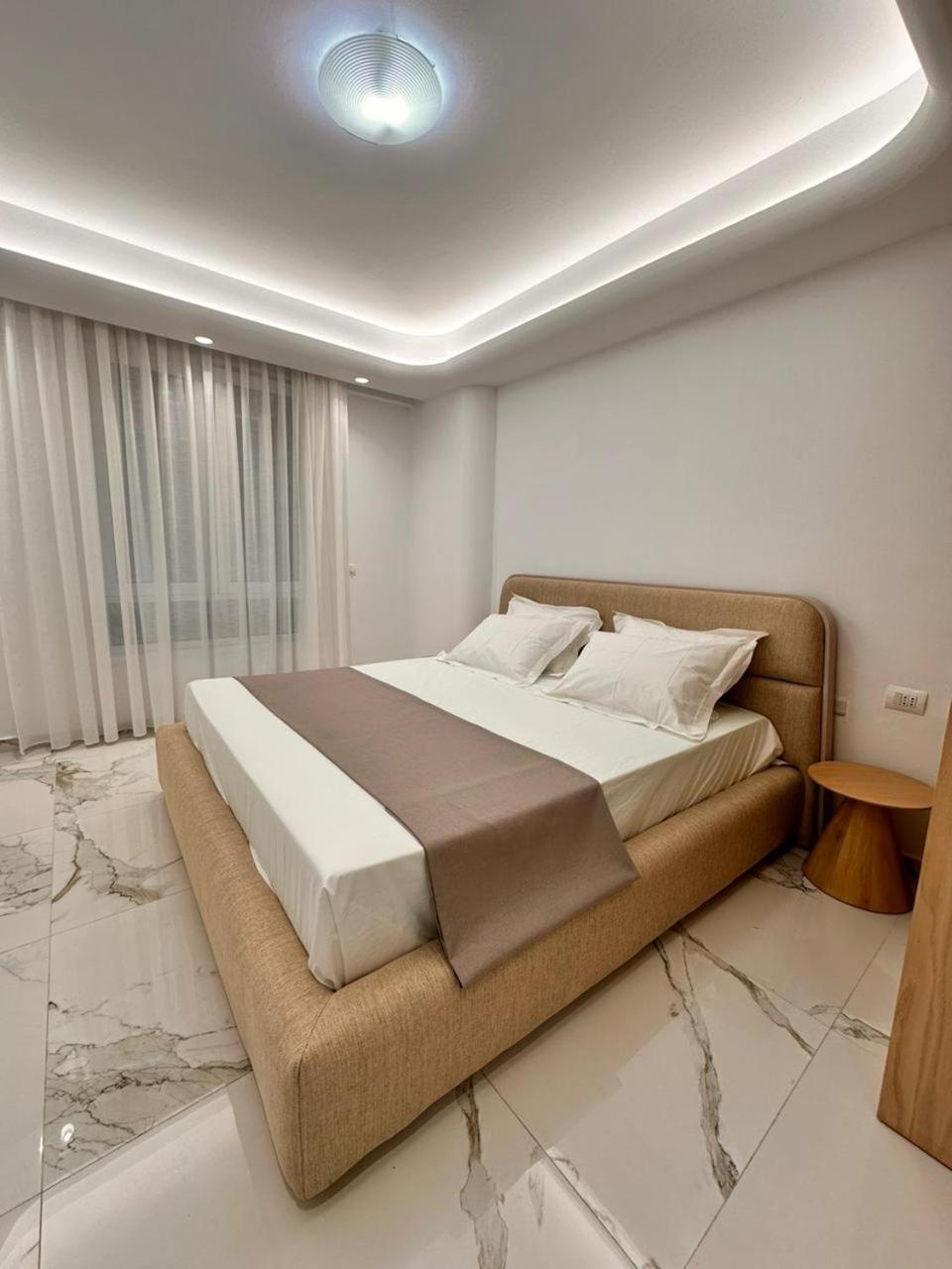 Agate City Center Apartment Тирана Екстер'єр фото